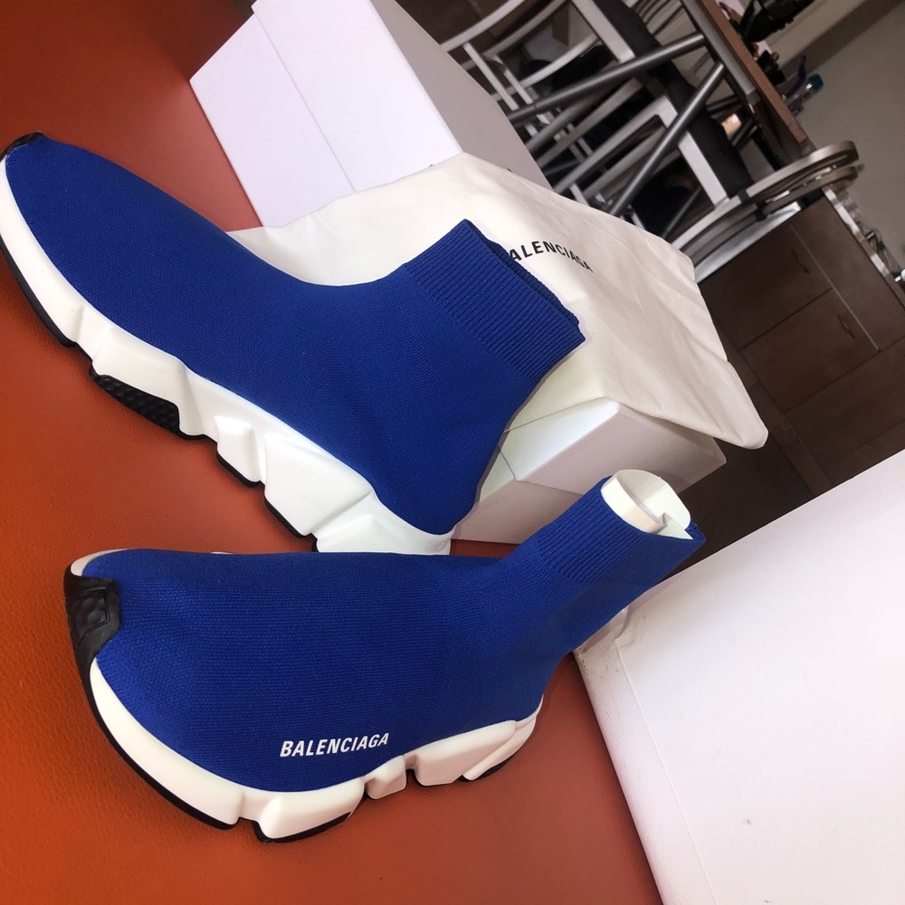 Balenciaga - Picture 3 of 8